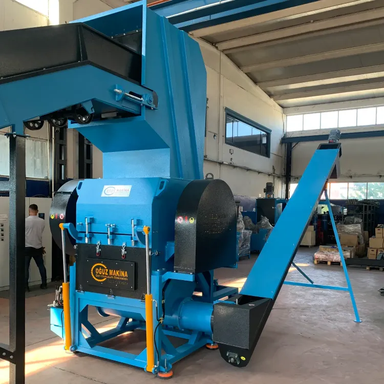PKM 1000 Plastik Kırma Makinası PKM 1000 Plastik Kırma Makinası
